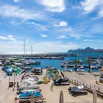 Es Port