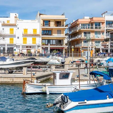 Apartament Es Port *