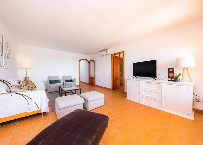 Es Port * 칼라 라트자다